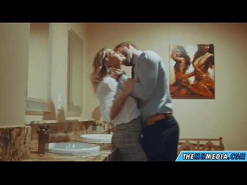 ❤️ Nigbati bilondi ti oyan ba tan ọ ni yara isinmi ti gbogbo eniyan ❤️ ni% yo.special-grasser.ru ❌❤